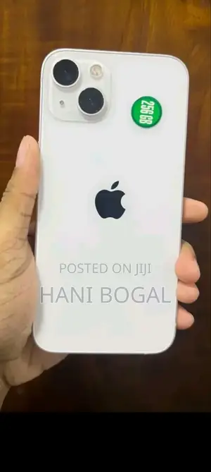 Photo - New Apple iPhone 13 128 GB