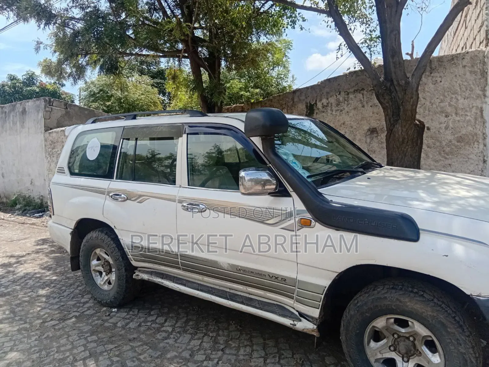 Toyota Land Cruiser 2004 White