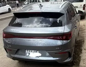 New BYD E2 43 kWh 94 hp FWD 2025 Gray