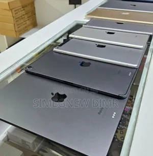 New Apple iPad Air (2022) 64 GB Black