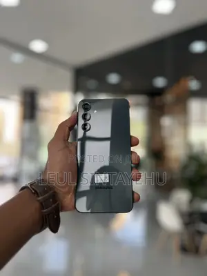 Photo - New Samsung Galaxy A16 5G 128 GB Black