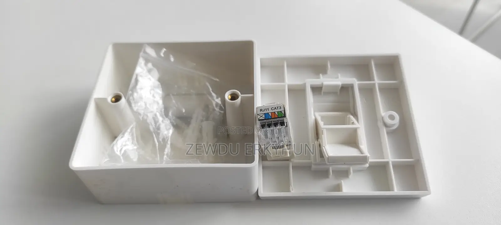 Wall Mounted Rj11 Single Outlet Kit/የስልክ ሶኬት ለቤትዎ ወይም ለቢሮዎ