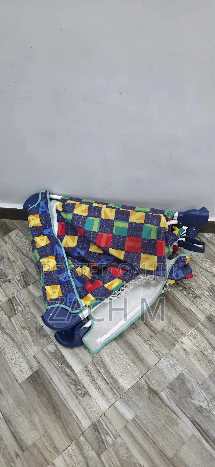  (Used)ተጣጣፊ የ ልጆች አልጋ (Foldable Kids Bed)