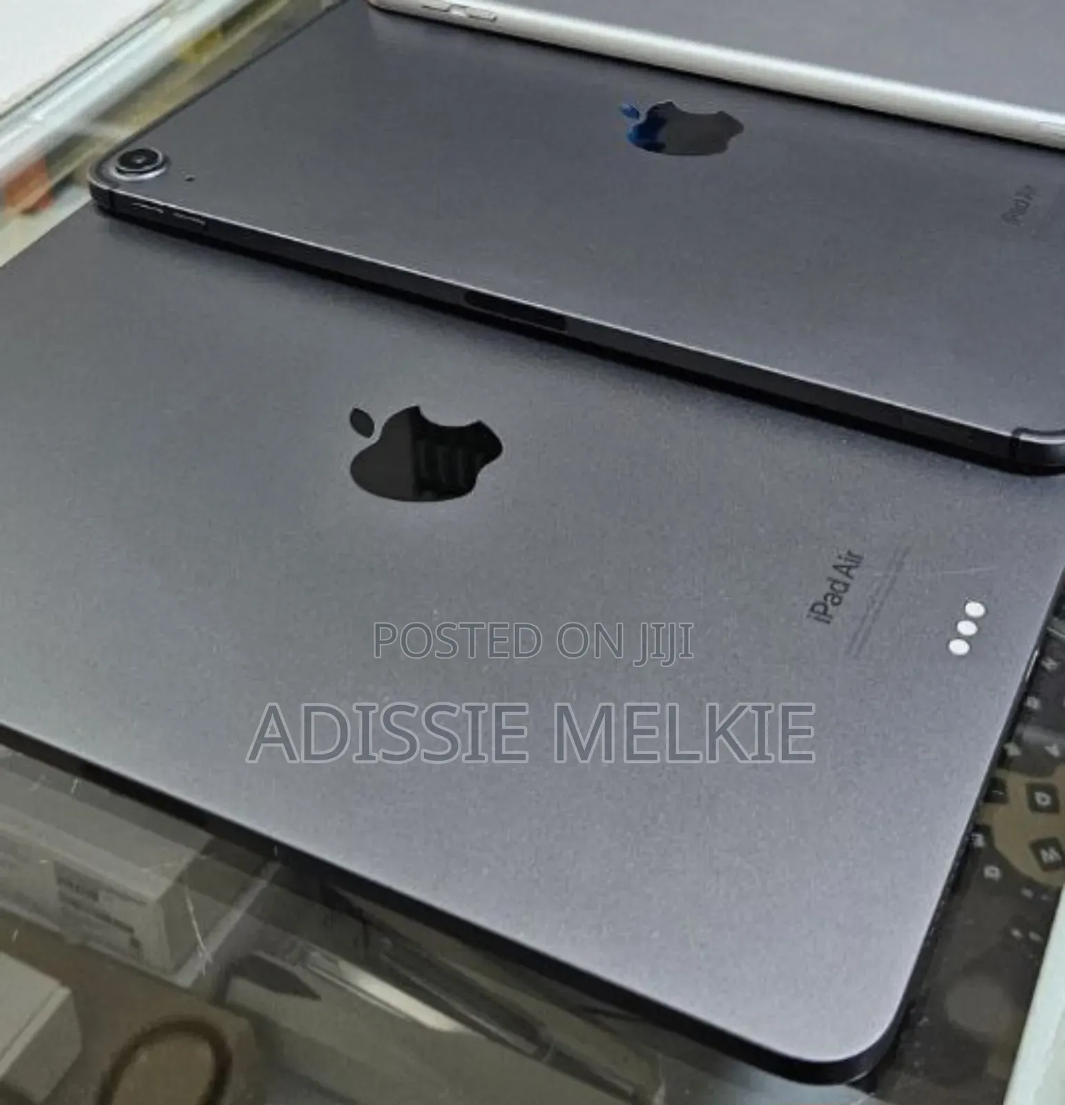 New Laptop Apple MacBook Air 4GB Apple M1 SSD 60GB