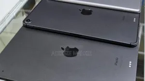 New Laptop Apple MacBook Air 4GB Apple M1 SSD 60GB