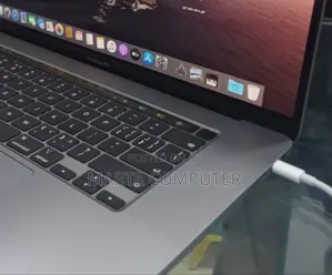 New Laptop Apple MacBook Pro 2019 32GB Intel Core I9 SSD 1T