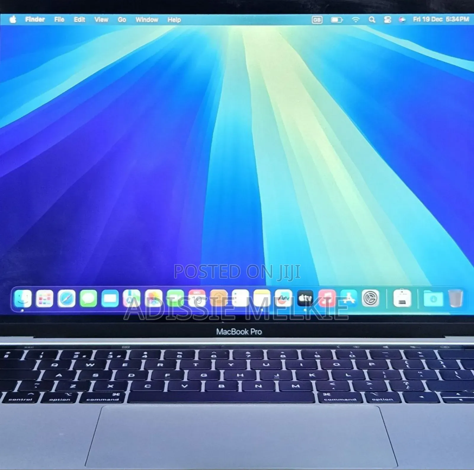 New Laptop Apple MacBook Pro 2019 8GB Intel Core i5 SSD 256GB