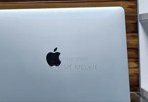 New Laptop Apple MacBook Pro 2019 8GB Intel Core i5 SSD 256GB