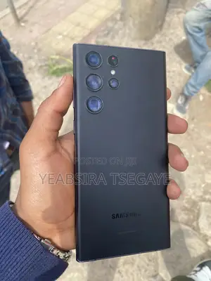 Photo - Samsung Galaxy S22 Ultra 128 GB Black