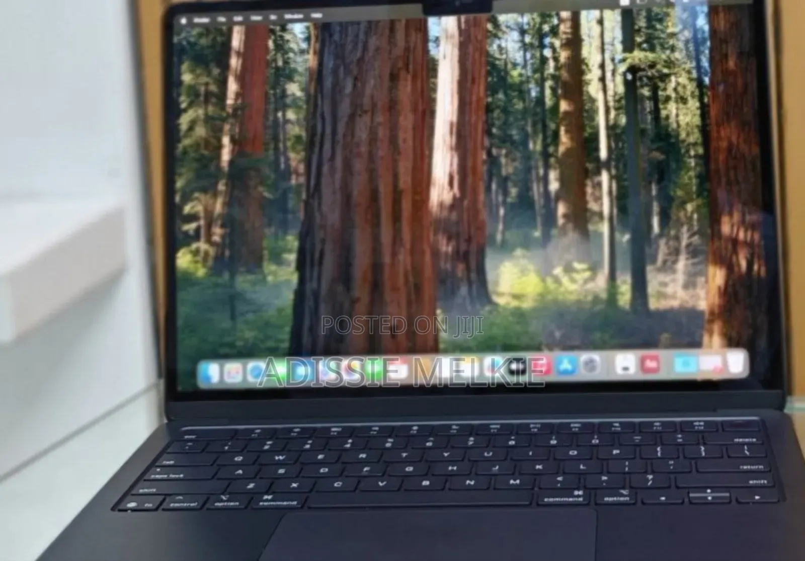 New Laptop Apple MacBook Air 2024 M3 13-Inch 8GB Apple M3 SSD 256GB