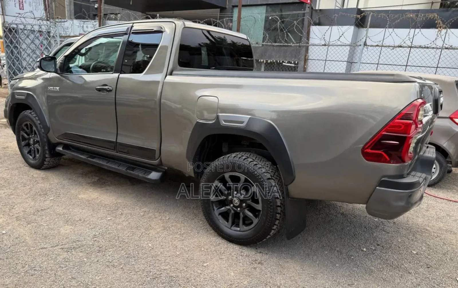 Toyota Hilux 2021 Gray