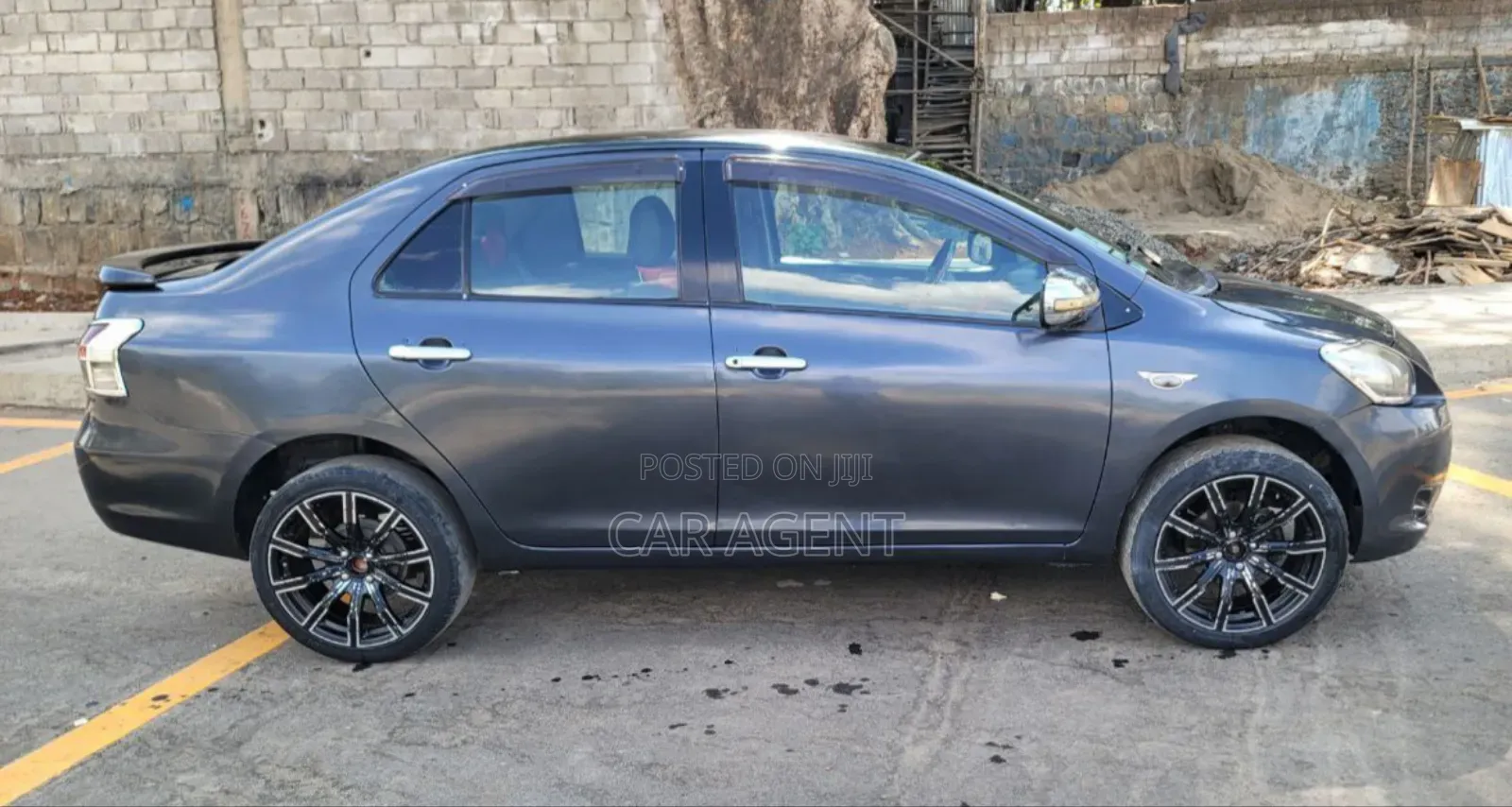 Toyota Yaris 2010 Gray