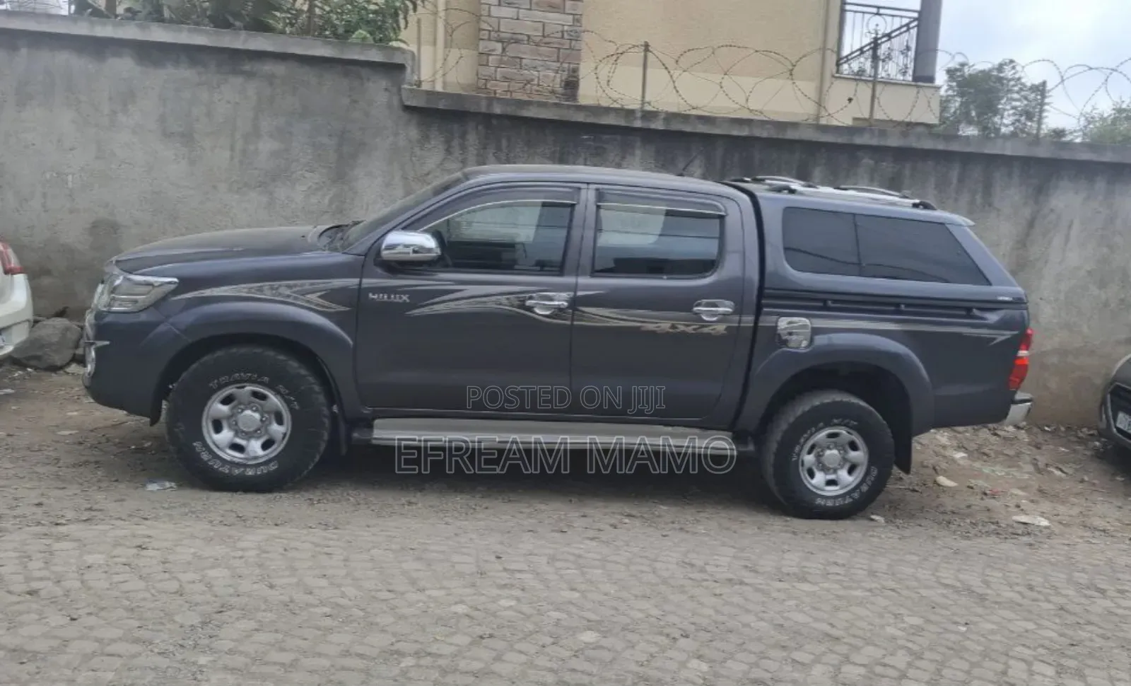 Toyota Hilux 2015 Gray