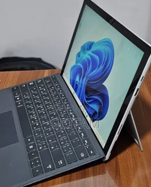 New Laptop Microsoft Surface 8GB Intel SSD 128GB