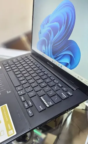 Photo - New Laptop Asus 16GB AMD Ryzen 5 SSD 512GB