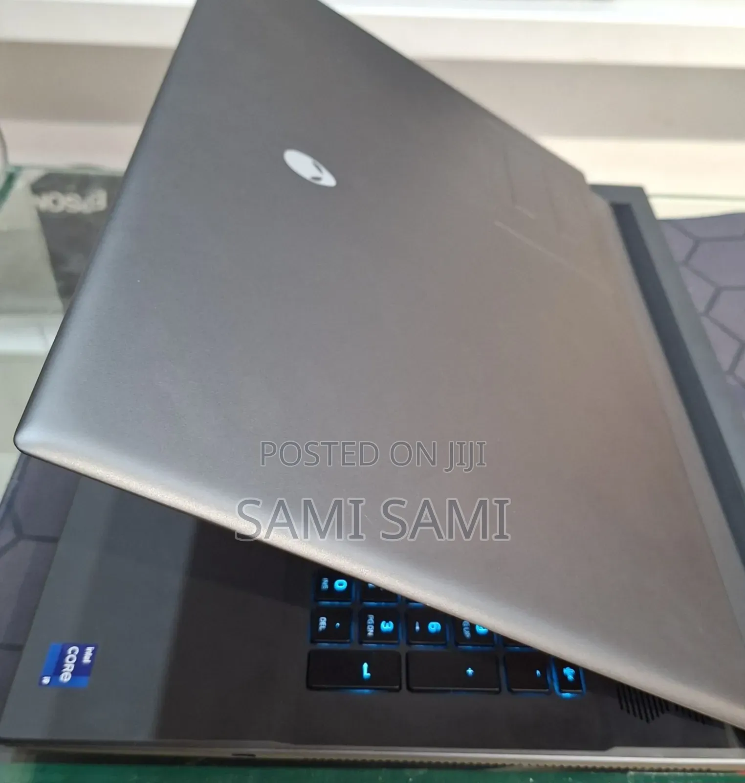 New Laptop Alienware M17x R2 32GB Intel Core I9 SSD 1T