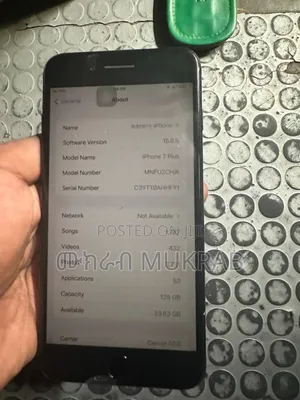 Photo - Apple iPhone 7 Plus 128 GB Gray