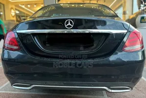 Mercedes-Benz C180 2018 Matt Black