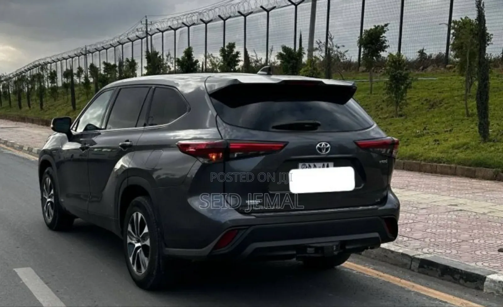 Toyota Highlander Hybrid 2022 Gray