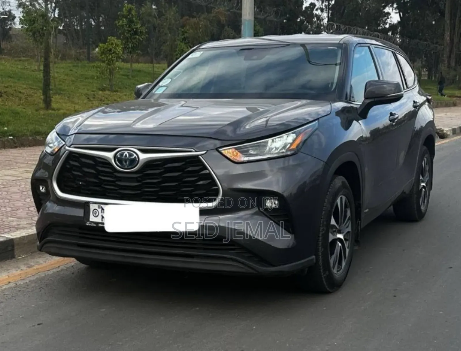 Toyota Highlander Hybrid 2022 Gray