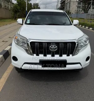 Photo - Toyota Land Cruiser Prado 2016 White