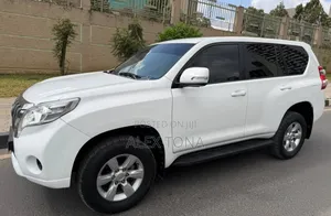 Toyota Land Cruiser Prado 2016 White