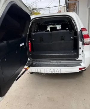 Toyota Land Cruiser Prado 2016 White