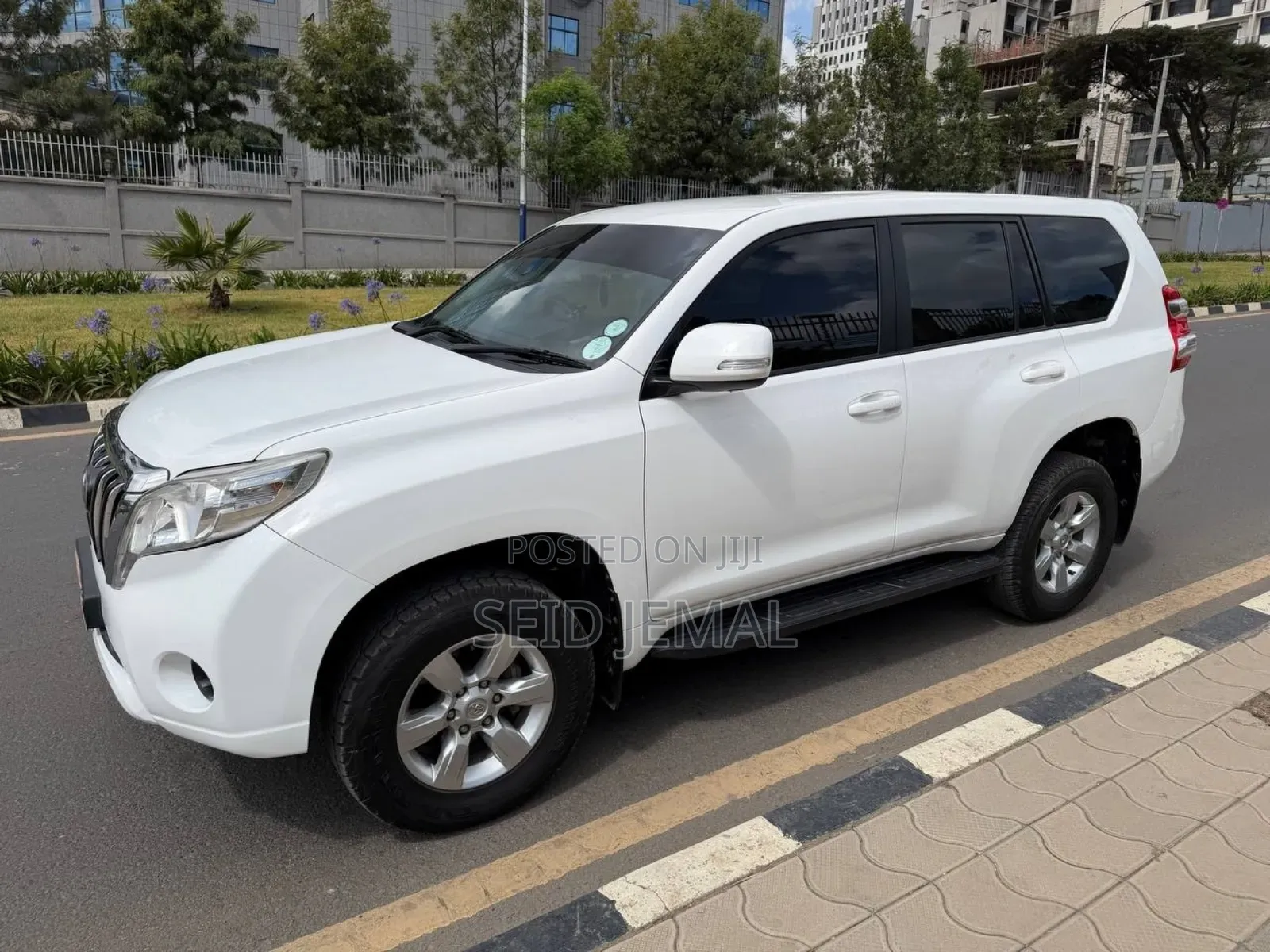 Toyota Land Cruiser Prado 2016 White