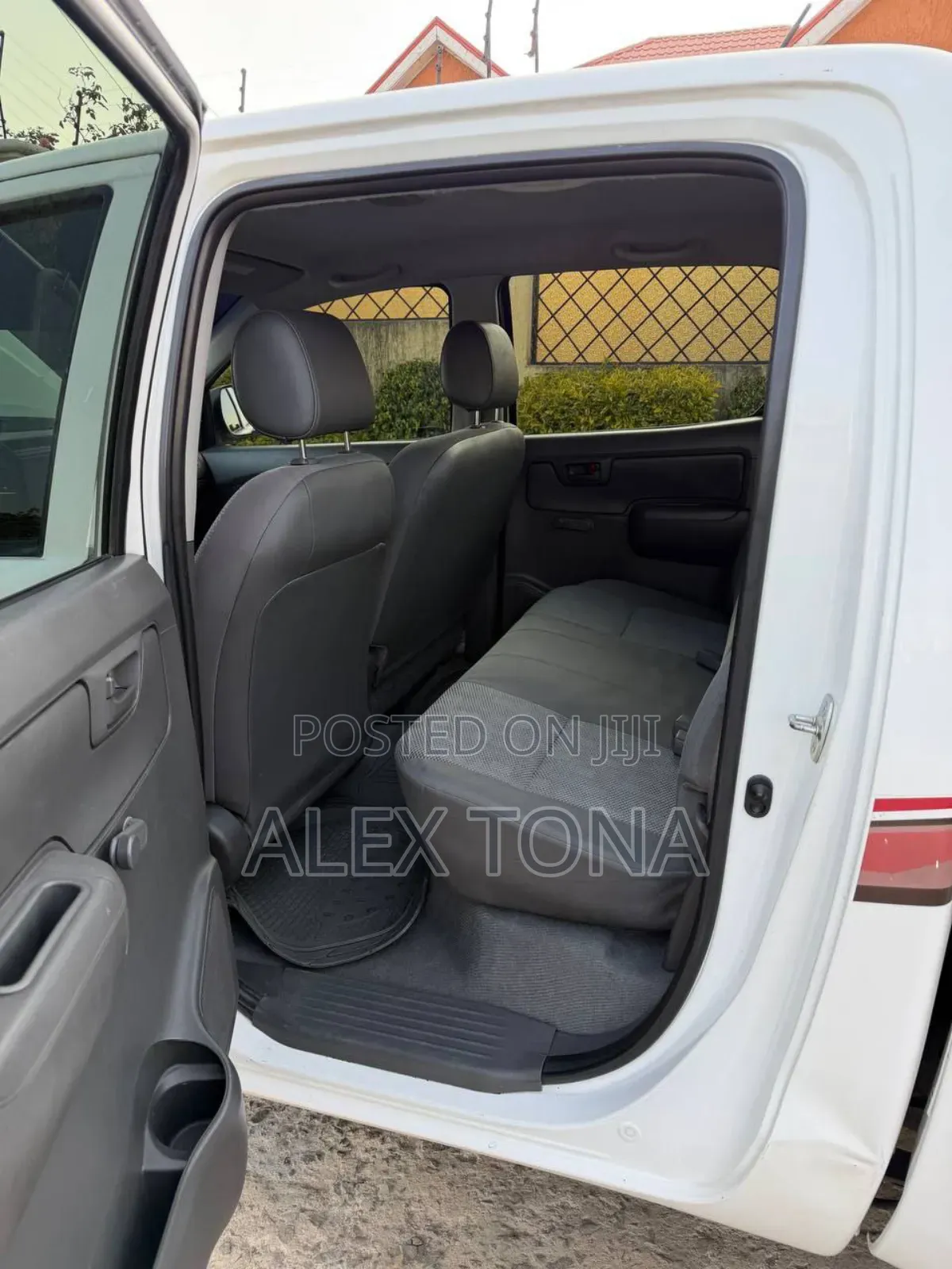 Toyota Hilux 2015 White