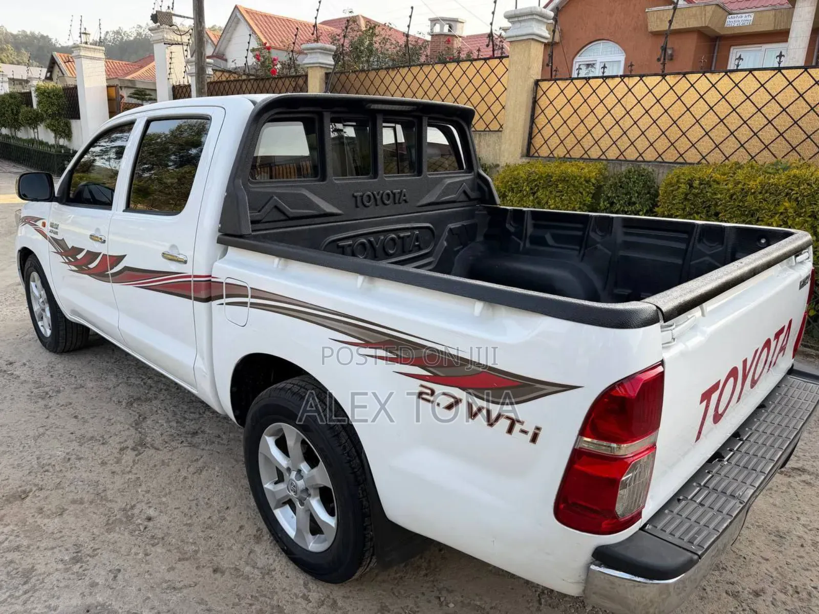 Toyota Hilux 2015 White