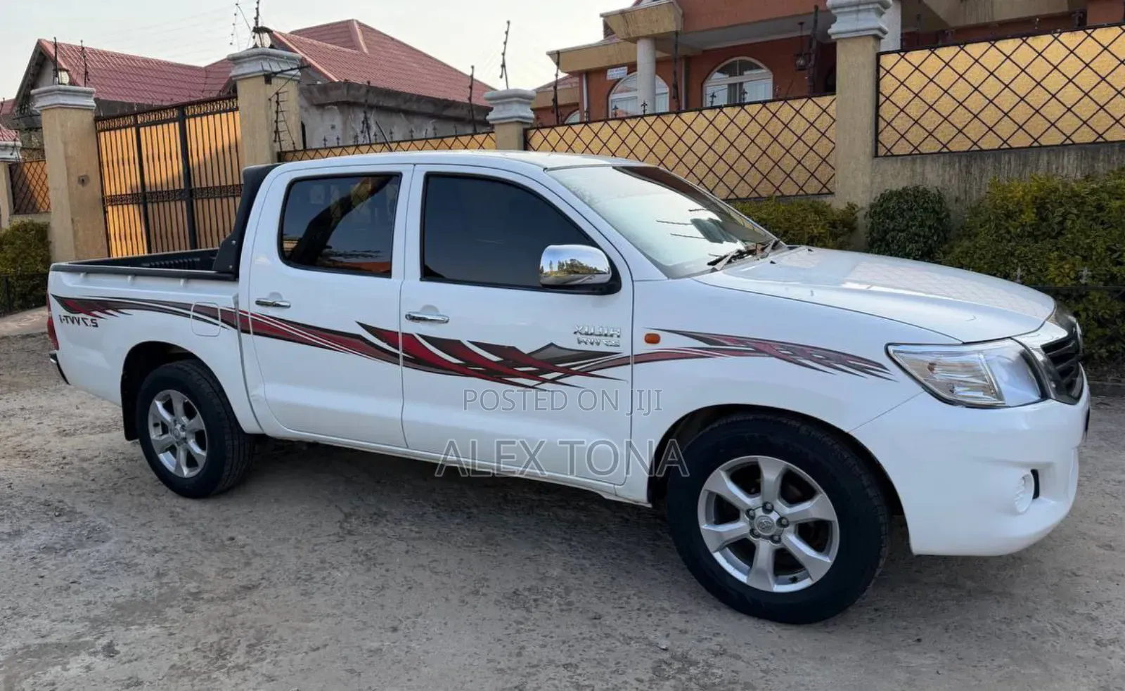 Toyota Hilux 2015 White