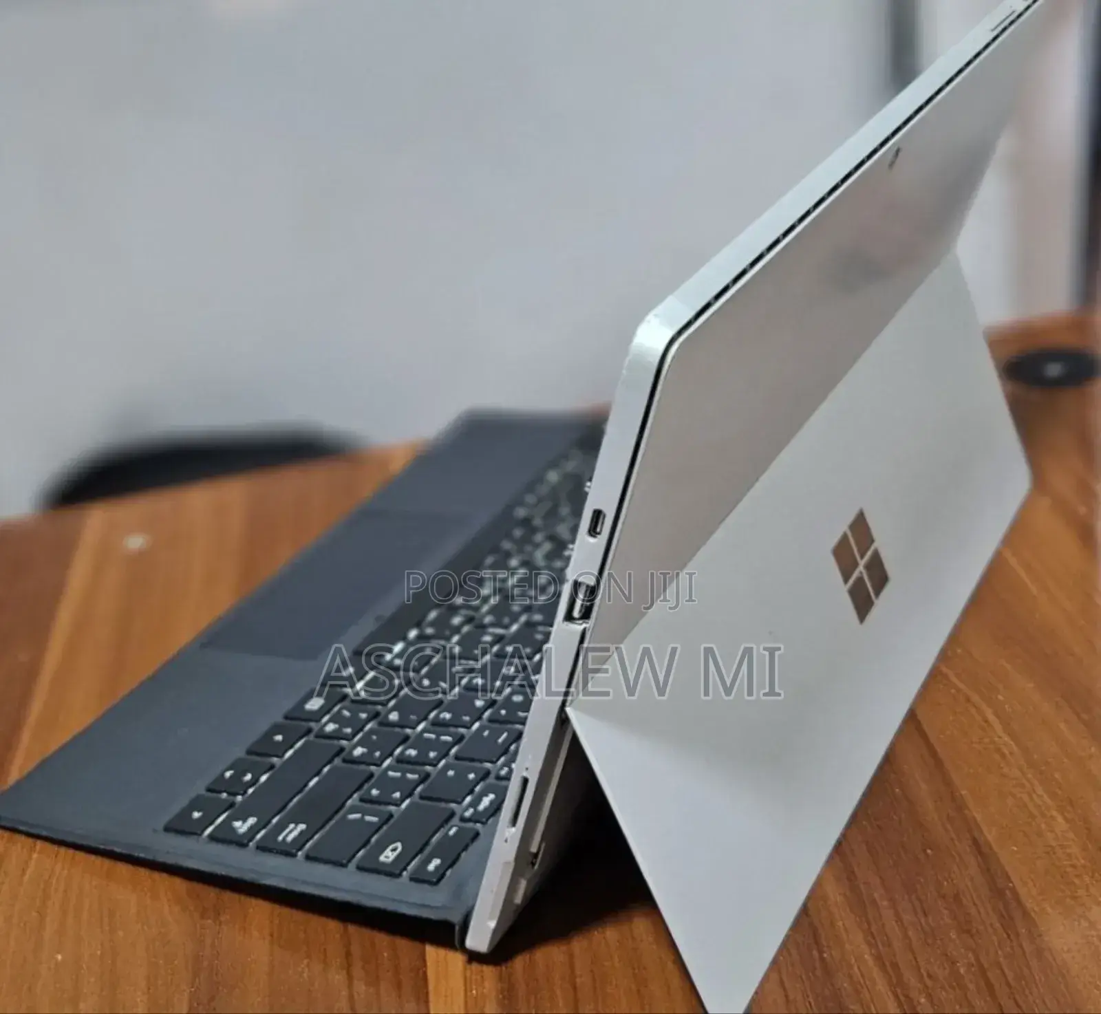 New Laptop Microsoft Surface Pro 7 8GB Intel Core I5 SSD 128GB