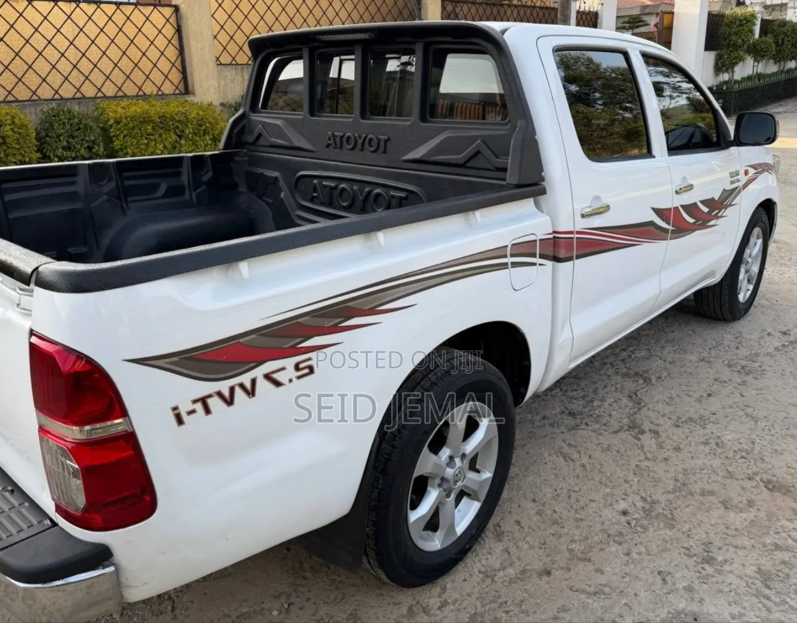Toyota Hilux 2015 White