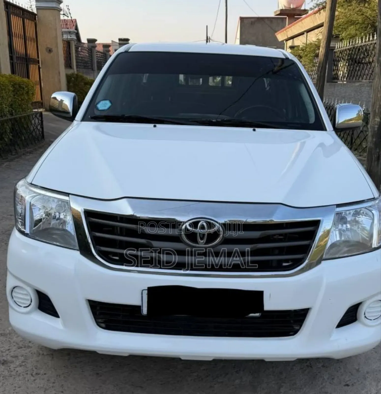 Toyota Hilux 2015 White