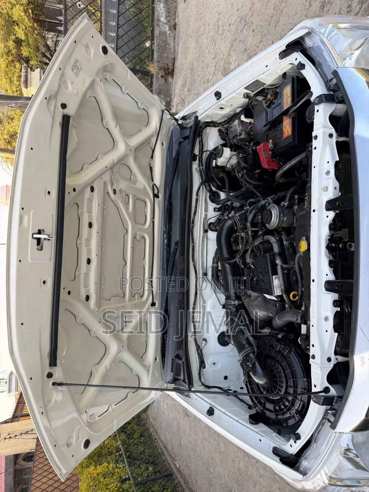 Toyota Hilux 2015 White