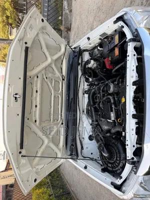 Toyota Hilux 2015 White