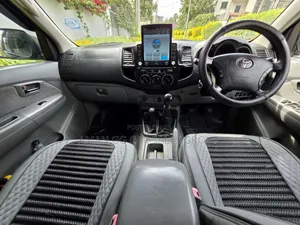 Toyota Hilux 2009 Gray