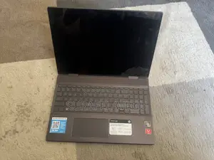 Laptop HP 250 G10 8GB AMD Ryzen 5 SSD 250GB