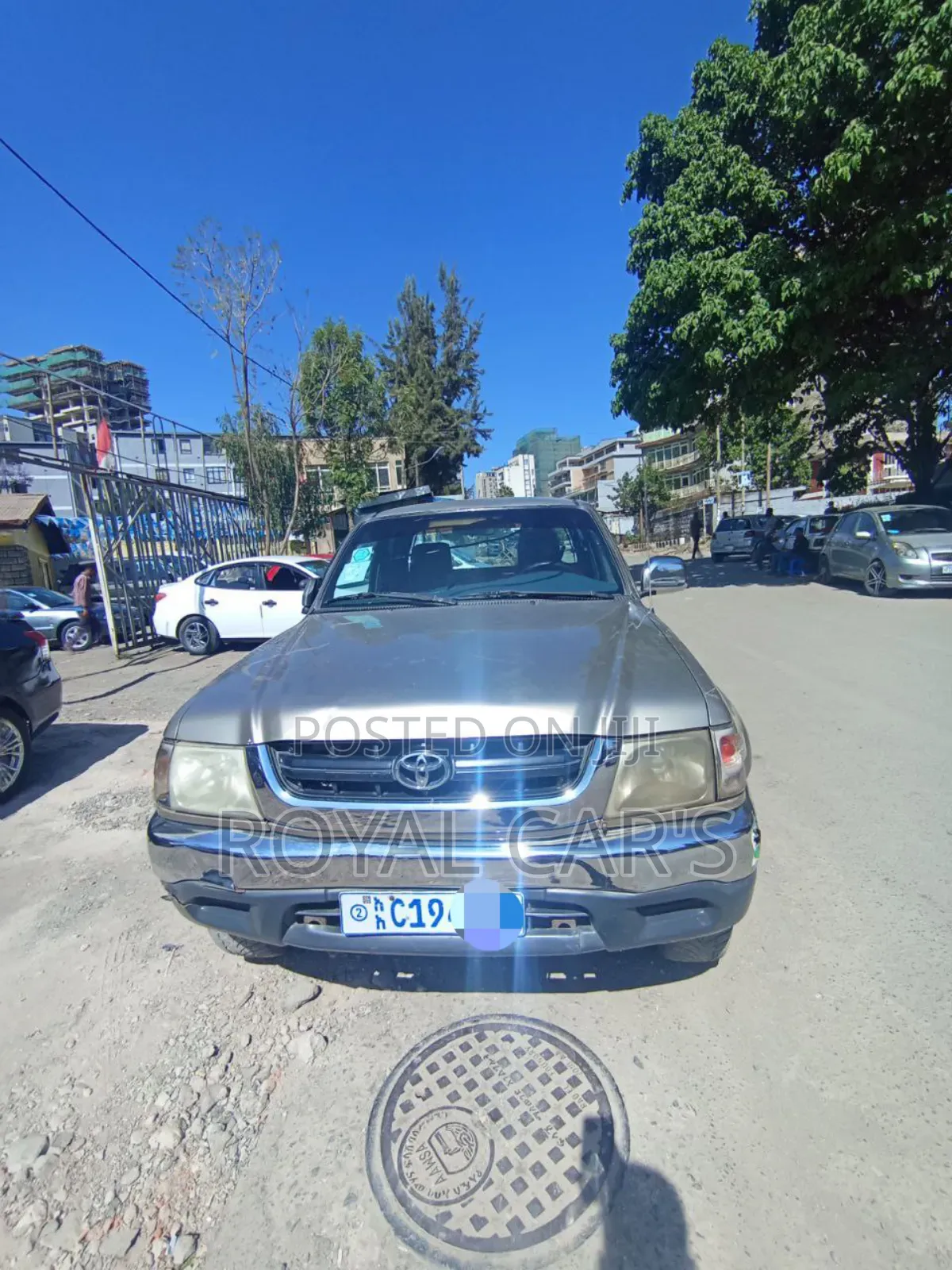 Toyota Hilux 2003 Gold