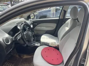 Mitsubishi Attrage 2022 Silver