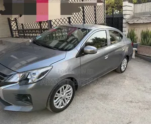 Mitsubishi Attrage 2022 Silver