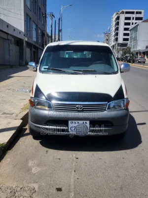 Photo - Toyota HiAce 2002 White