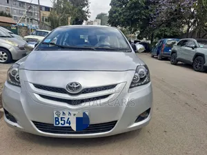 Photo - Toyota Belta 2007 Silver