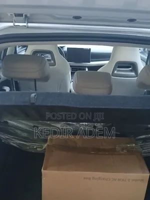 BYD Yuan Up 2025 Silver