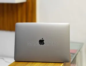 New Laptop Apple MacBook Pro 2019 8GB Intel Core I5 SSD 512GB