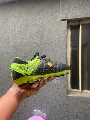 Taketa Shoes/ Sport Shoes