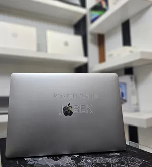 New Laptop Apple MacBook Pro 2019 16GB Intel Core I9 SSD 512GB