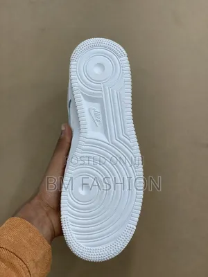 White Nike Af1 (Original Quality): With Free Delivery