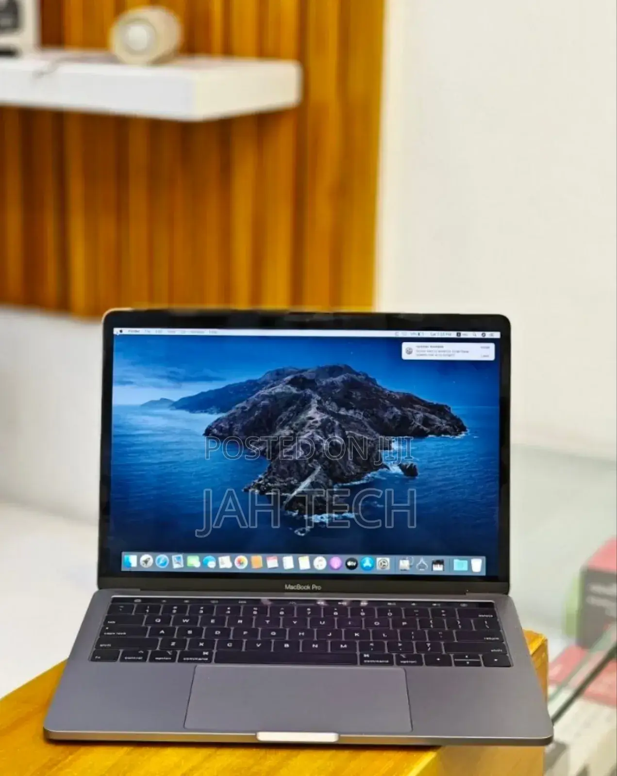 New Laptop Apple MacBook Pro 2019 16GB Intel Core I5 SSD 1T