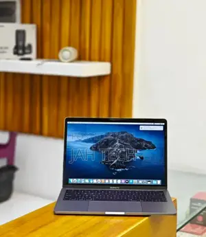 New Laptop Apple MacBook Pro 2019 16GB Intel Core I5 SSD 1T